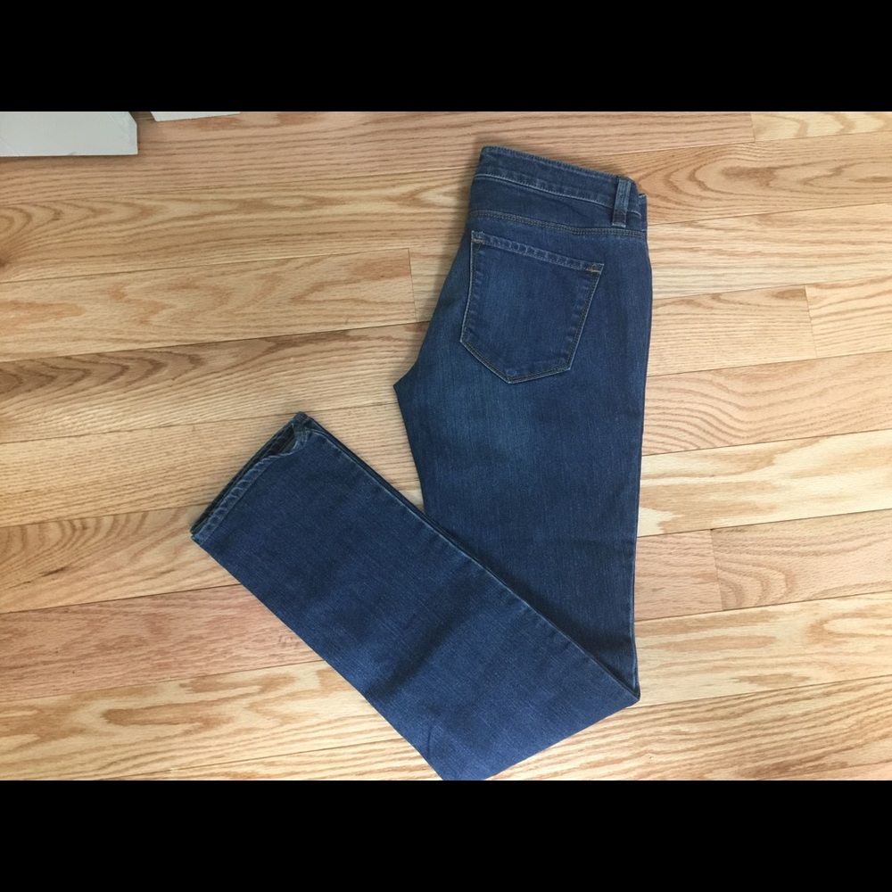 Ann Taylor - Modern Straight Jeans sz 0